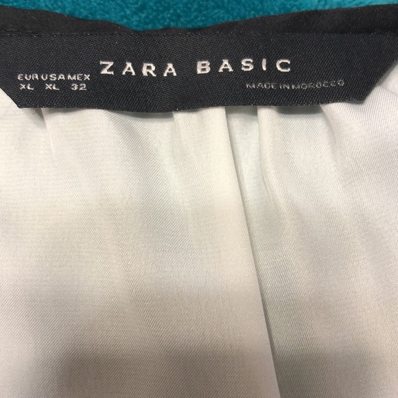 Zara basic top extra large white with black trim. New without tags - Picture 4 of 6